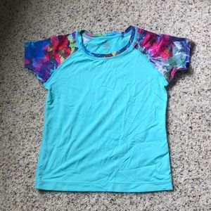 Athleta Girl swim shirt/rash guard. Size xs/6